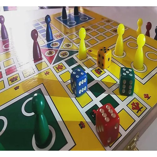 Jogo De Ludo Tabuleiro Estojo Com 2 Dados E 2 Copos