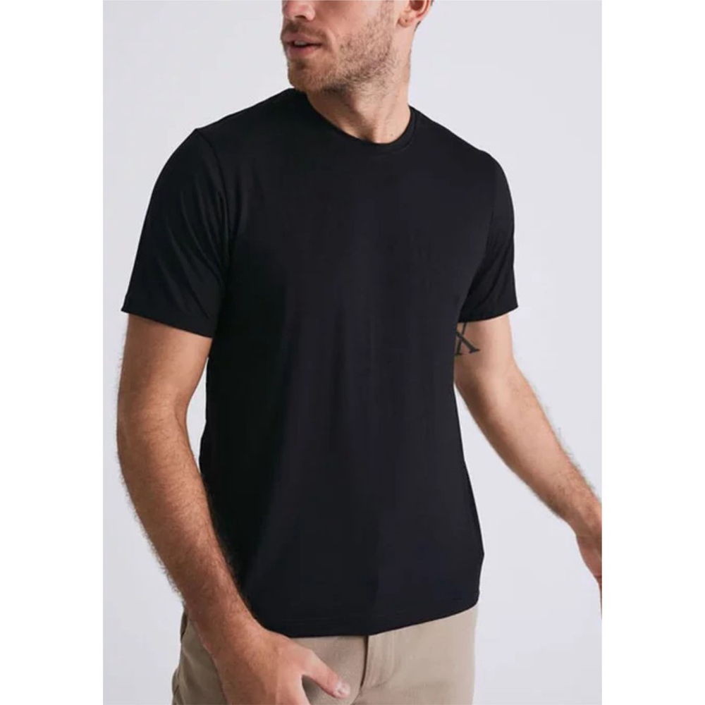 T-SHIRT LISA SEM ESTAMPA - PRETO