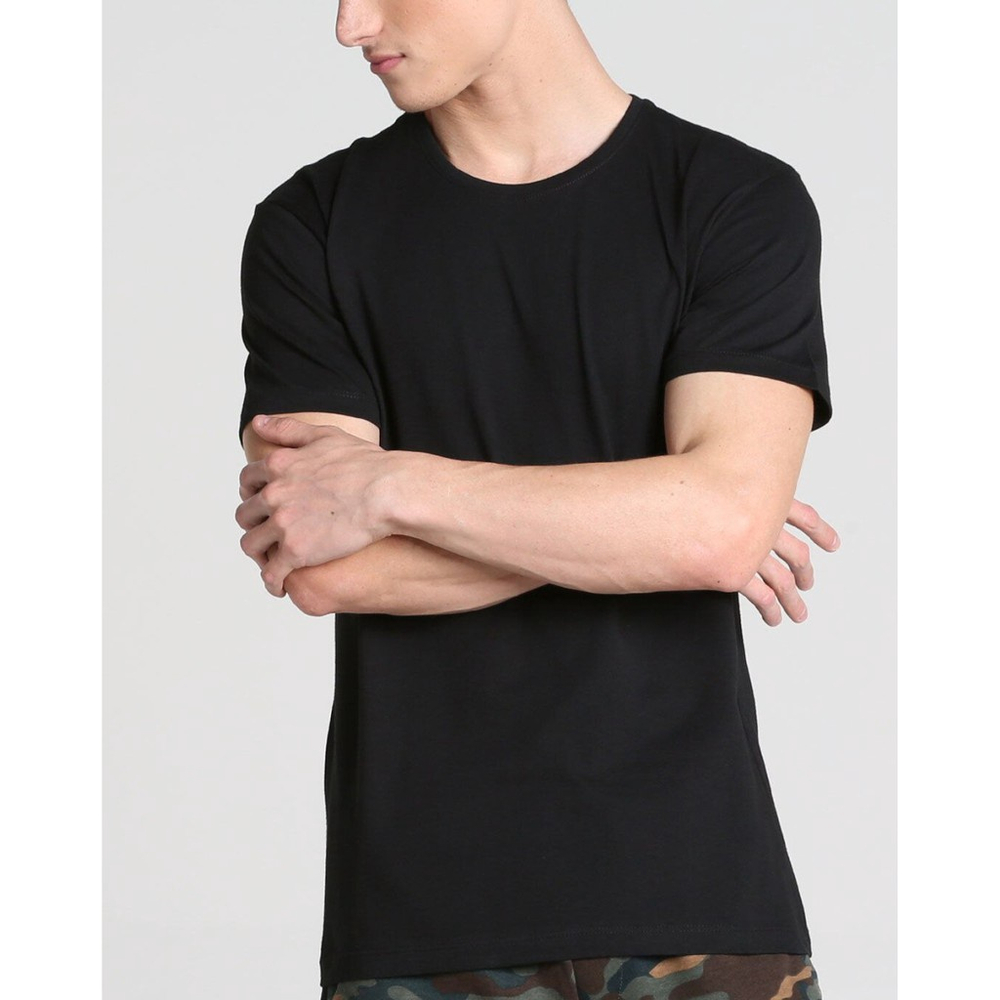 T-SHIRT LISA SEM ESTAMPA - PRETO