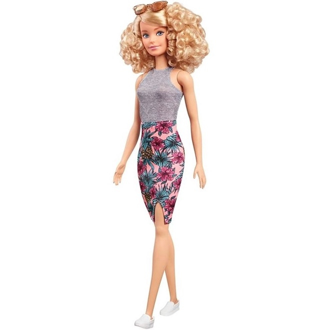 Boneca Barbie Fashionistas 99 Roupas E Acessorios Look Fry79 em Promoção na  Americanas