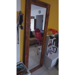 Espelho Muito Grande Moldura Em Madeira é boa?