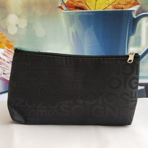 makeup bolsa monogram