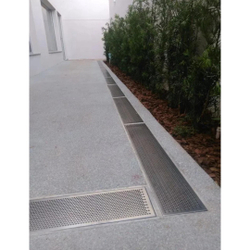 Grelha Ralo Linear Perfurada Em Inox 15x80cm Agua Pluvial Menor preço em Grelha Ralo Linear Perfurada Em Inox 15x80cm Agua Pluvial