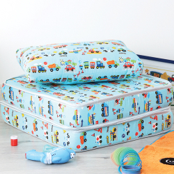 Puff Infantil com Travesseiro Fibras Siliconadas 100% Algodão Antialérgico Multiuso 3 em 1 Estampado bf Colchões Menor preço em Puff Infantil com Travesseiro Fibras Siliconadas 100% Algodão Antialérgico Multiuso 3 em 1 Estampado bf Colchões