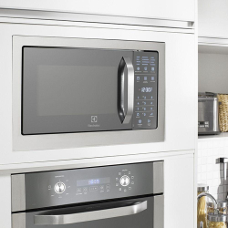 Micro Ondas De Embutir Electrolux Função Grill Mb38T 127V é boa?