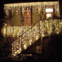 Cascata 400 Leds 10 Metros Luz Amarela - 127v Ou 220v Menor preço em Cascata 400 Leds 10 Metros Luz Amarela - 127v Ou 220v