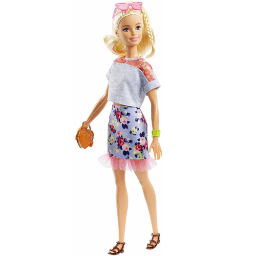 Boneca Barbie Fashionistas 99 Roupas E Acessorios Look Fry79 em Promoção na  Americanas