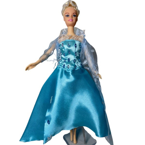 Kit c/ 20 Roupinhas Roupas Para Boneca Barbie Frozen em Promoção na  Americanas