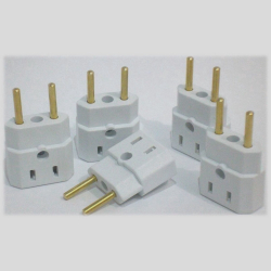 Kit 5 peças Adaptador tomada bob esponja é ruim? Kit 5 peças Adaptador tomada bob esponja é boa?