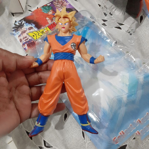 Boneco Action Goku Ssj Sayajin 1 Dragonball Z 20Cm em Promoção na Americanas