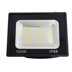 Refletor Led 100w Holofote Prova Dágua Ip66 Branco Frio 6000k bivolt é boa?