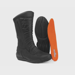 Bota Motociclista Carbon Low Acero é boa?