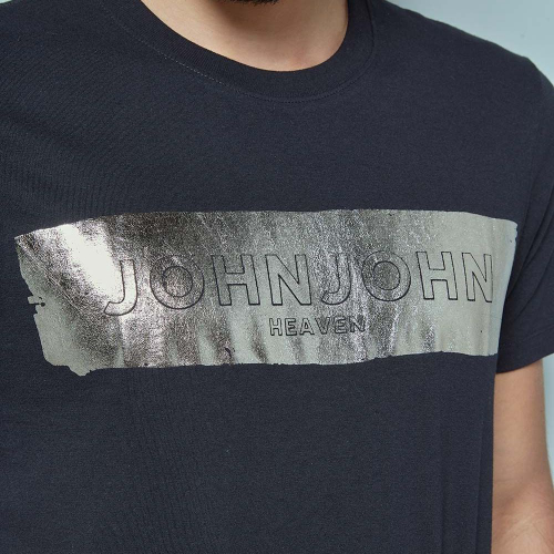 Camiseta John John Plaque Preta/Dourada 