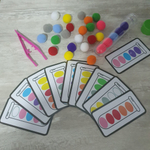 Jogo das Cores: 2 Pinças Jacaré + 80 Bolinhas Pom Pom + 16 Cartelas de Cores