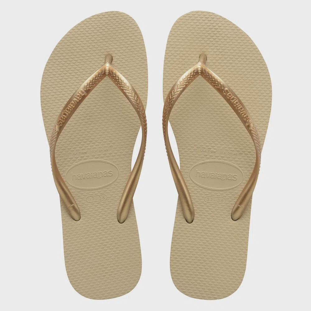 Sandália Havaianas Slim Areia Dourado Claro tamanho 35/36 em Promoção ...