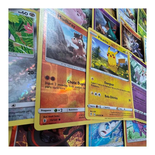 Lotes de 50/40/20 Cartas de Pokémon Brilhante Garantida Produto Original  Cartinha Pokémon - Corre Que Ta Baratinho