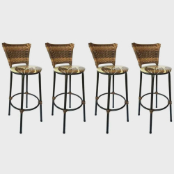 Kit com 4 Banquetas Berlim Junco Cappuccino Tubo Preto com Assento Maxi Floral Marrom Menor preço em Kit com 4 Banquetas Berlim Junco Cappuccino Tubo Preto com Assento Maxi Floral Marrom