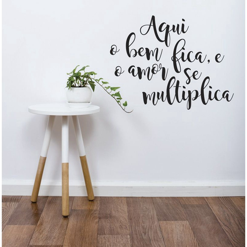 Placa Decorativa Aqui o Bem Fica e o Amor se Multiplica