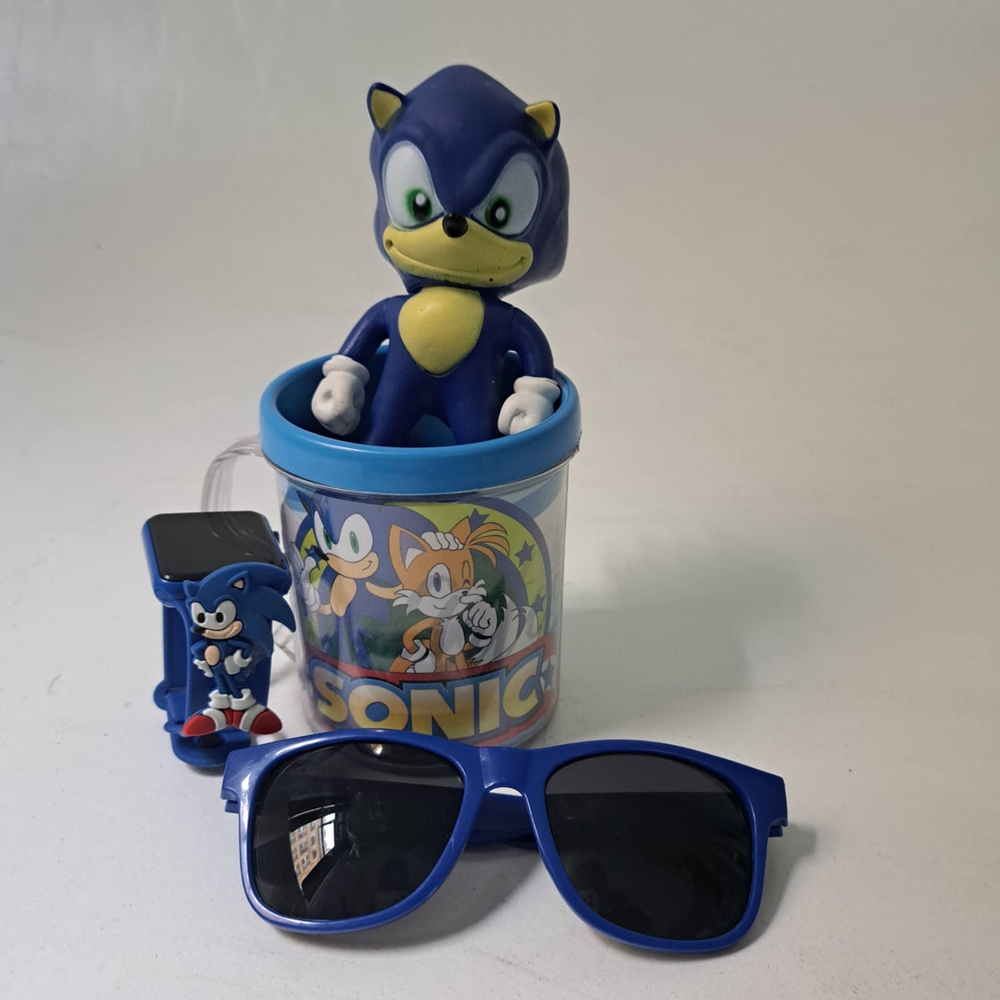 Kit Infantil Sonic Boneco e Copo em Promoção na Americanas