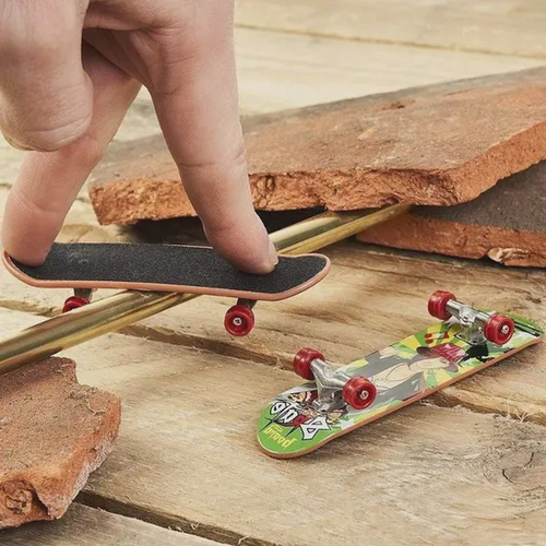 Skate De Dedo Com Luz Led Mini Brinquedo Radical Fingerboard