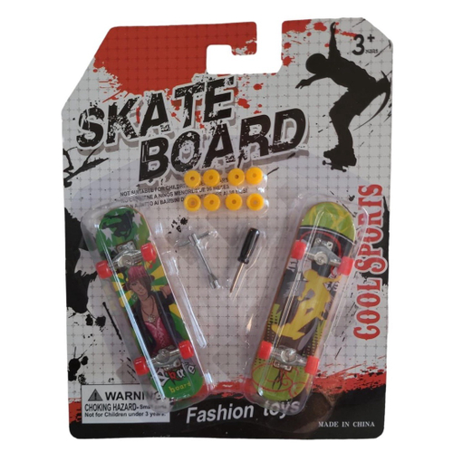 Cartela Com 2 Skatinhos De Dedo E Acessórios Skate Board