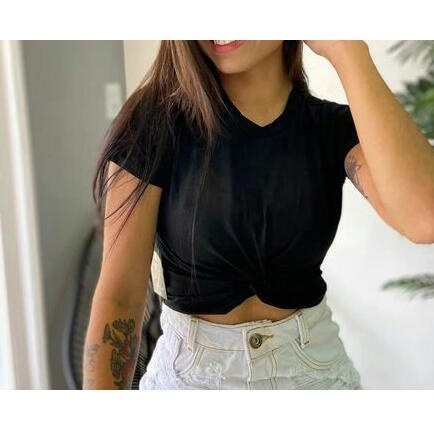 Mini Blusa Estilo Cropped de Vicose c/ Elastano - Detalhe Nó em Promoção na  Americanas