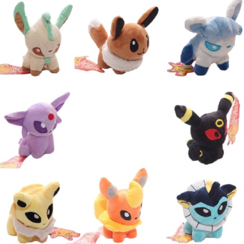 Eevee Evoluções Kit Com 2 Pelúcias Pokemon Eevee E Sylveon em Promoção na  Americanas