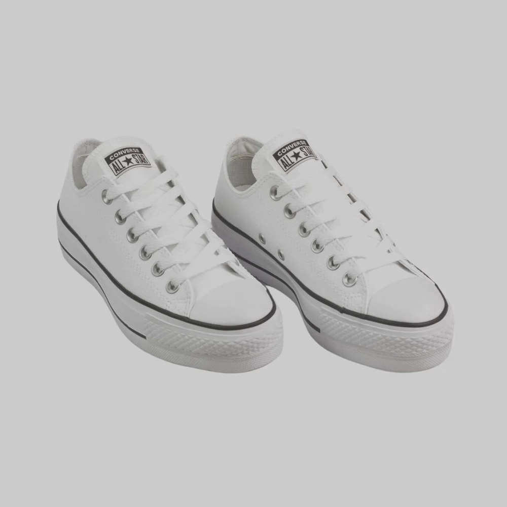 Tênis All Star Converse Preto / Branco Couro em Promoção na Americanas