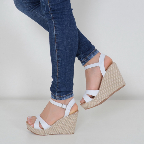 Sandalia anabela 34 hot sale