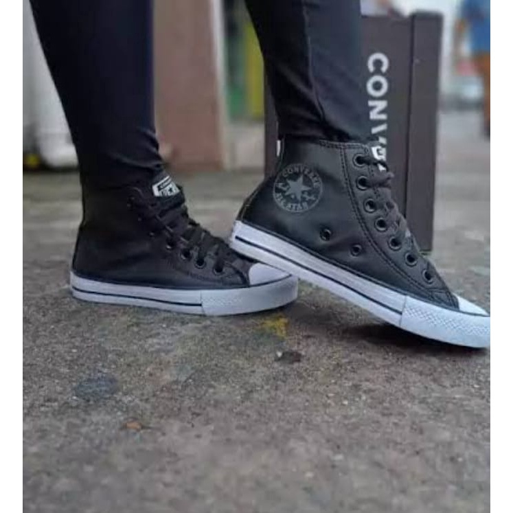 Converse de best sale couro preto