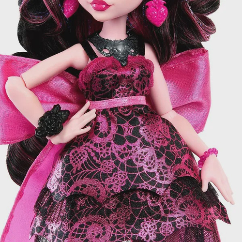 Boneca Monster High Cleo De Nile Cabelos Mechas Azuis Cachorro de Estimação  e Acessórios HHK54 Mattel