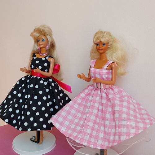 roupas-de-boneca-1  Sewing doll clothes, Barbie clothes, Barbie clothes  patterns