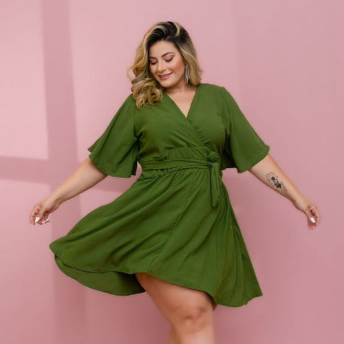 Vestido plus store size curto rodado