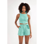 Shorts solto alfaiataria cinto flor de lis feminino