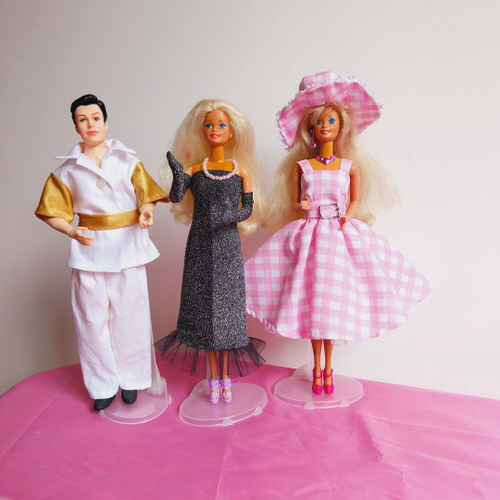 Roupa para barbie (vestido com chapéu e sapato)