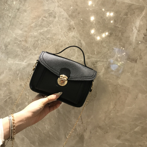 black simple crossbody bolsa